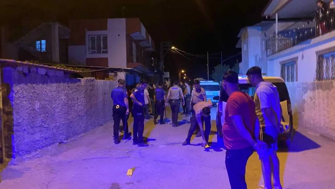 Adana’da Komşular Arasında Meydan Muharebesi Çıktı! 3 Yaralı 7 Gözaltı 6